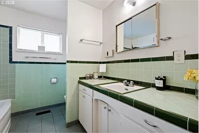 790 E 32nd Ave, Eugene, OR 97405 - Photo 25