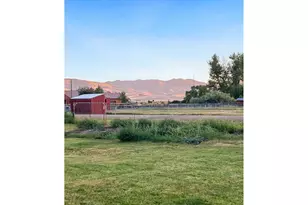 1050 S Bridge St, Prairie City, OR 97869 - Photo 3