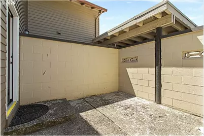 224 N Hayden Bay Dr, Portland, OR 97217 - Photo 33