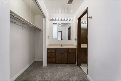 224 N Hayden Bay Dr, Portland, OR 97217 - Photo 29