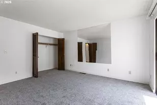 224 N Hayden Bay Dr, Portland, OR 97217 - Photo 23