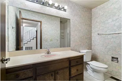 224 N Hayden Bay Dr, Portland, OR 97217 - Photo 21
