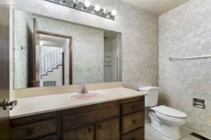224 N Hayden Bay Dr, Portland, OR 97217 - Photo 21