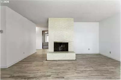 224 N Hayden Bay Dr, Portland, OR 97217 - Photo 5