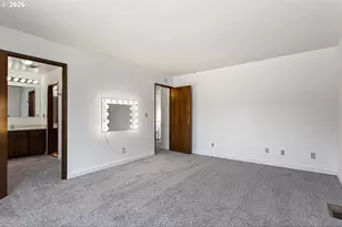 224 N Hayden Bay Dr, Portland, OR 97217 - Photo 27
