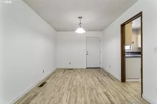 224 N Hayden Bay Dr, Portland, OR 97217 - Photo 15