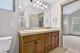 2052 NE 49th Way, Hillsboro, OR 97124 - Photo 23