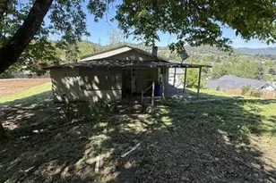 1410 NW Grove St, Roseburg, OR 97471 - Photo 1