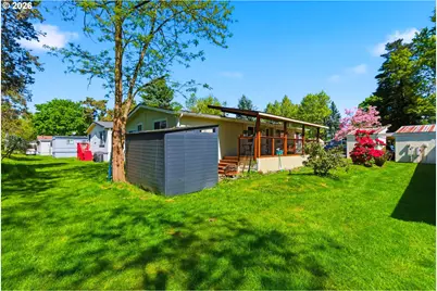 2250 N Broughton Dr, Portland, OR 97217 - Photo 31