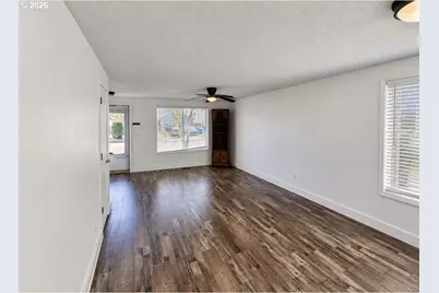1802 NW 3rd St, Battle Ground, WA 98604 - Photo 3