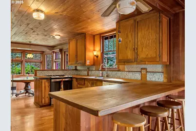 44072 Anderson Ln, Astoria, OR 97103 - Photo 9