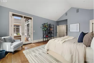 6330 SW Sweetbriar Ct, Portland, OR 97221 - Photo 19