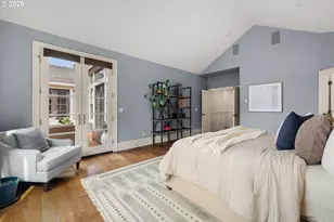 6330 SW Sweetbriar Ct, Portland, OR 97221 - Photo 19