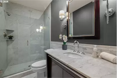 6330 SW Sweetbriar Ct, Portland, OR 97221 - Photo 23