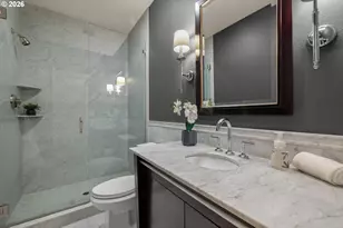 6330 SW Sweetbriar Ct, Portland, OR 97221 - Photo 23