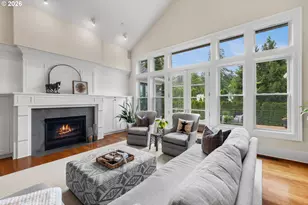 6330 SW Sweetbriar Ct, Portland, OR 97221 - Photo 7