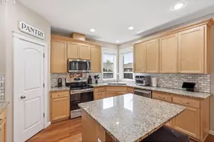 301 SW Bell Dr, Dallas, OR 97338 - Photo 11