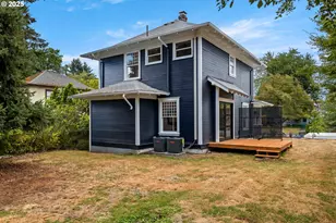 2021 N Sumner St, Portland, OR 97217 - Photo 17