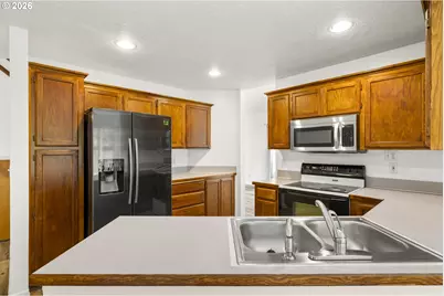 270 Martin Way S, Monmouth, OR 97361 - Photo 5