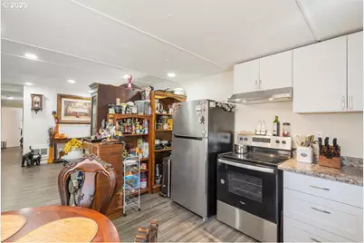 214 Holcomb Ave #B8, Kelso, WA 98626 - Photo 13