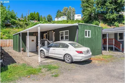 214 Holcomb Ave #B8, Kelso, WA 98626 - Photo 3