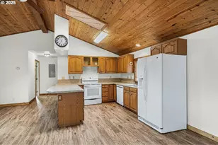 18595 Nestucca Dr, Cloverdale, OR 97112 - Photo 15