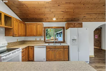 18595 Nestucca Dr, Cloverdale, OR 97112 - Photo 17