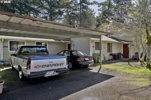 1320 Spruce St, Florence, OR 97439 - Photo 5