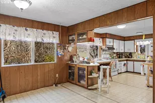 3620 Happy Valley Rd, Roseburg, OR 97471 - Photo 9