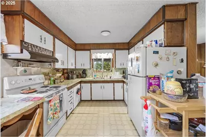 3620 Happy Valley Rd, Roseburg, OR 97471 - Photo 7