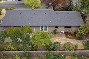 40 Briarcliff Dr, Eugene, OR 97404 - Photo 31