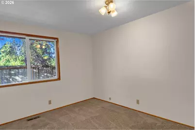 40 Briarcliff Dr, Eugene, OR 97404 - Photo 21