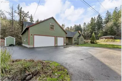 272 Schloeman Ln, Glide, OR 97443 - Photo 3