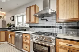 18989 NE Marine Dr, Portland, OR 97230 - Photo 15