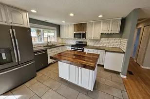 3127 W Chateau Ave, Roseburg, OR 97471 - Photo 5