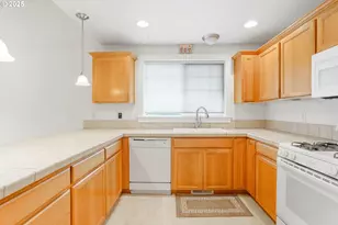 223 Penni Ln, Silverton, OR 97381 - Photo 15