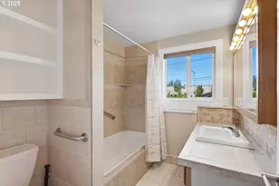 17909 NE Everett Ct, Portland, OR 97230 - Photo 15