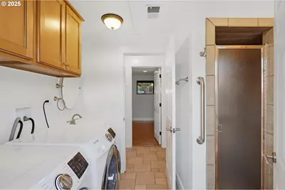 17909 NE Everett Ct, Portland, OR 97230 - Photo 19