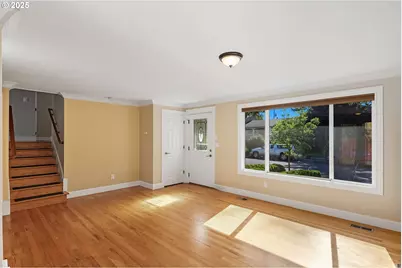 17909 NE Everett Ct, Portland, OR 97230 - Photo 11