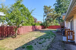 17909 NE Everett Ct, Portland, OR 97230 - Photo 21