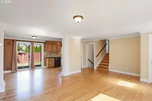 17909 NE Everett Ct, Portland, OR 97230 - Photo 5