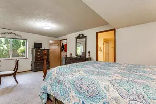 800 NW Michelbook Ln, McMinnville, OR 97128 - Photo 31