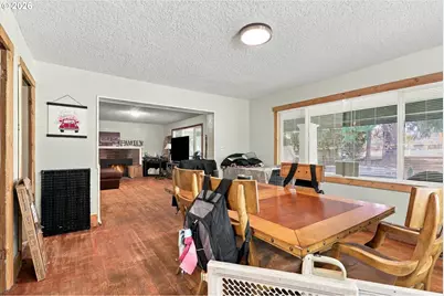 8270 SW Sorrento Rd, Beaverton, OR 97008 - Photo 5