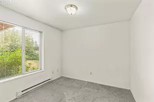 630 Benjamin Ave, Cottage Grove, OR 97424 - Photo 5