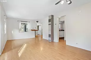 1401 S Water St, Silverton, OR 97381 - Photo 7