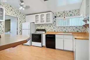 1401 S Water St, Silverton, OR 97381 - Photo 11