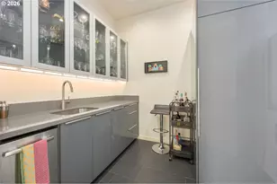 2490 Panorama Dr, Eugene, OR 97405 - Photo 17