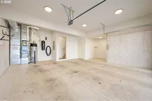 2490 Panorama Dr, Eugene, OR 97405 - Photo 39