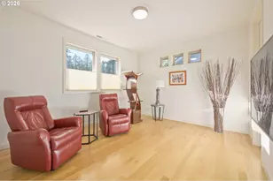 2490 Panorama Dr, Eugene, OR 97405 - Photo 35