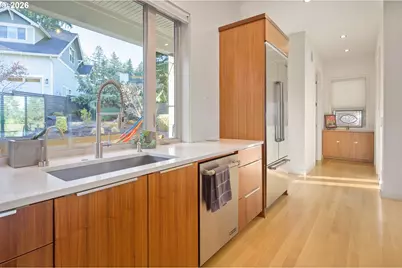 2490 Panorama Dr, Eugene, OR 97405 - Photo 13